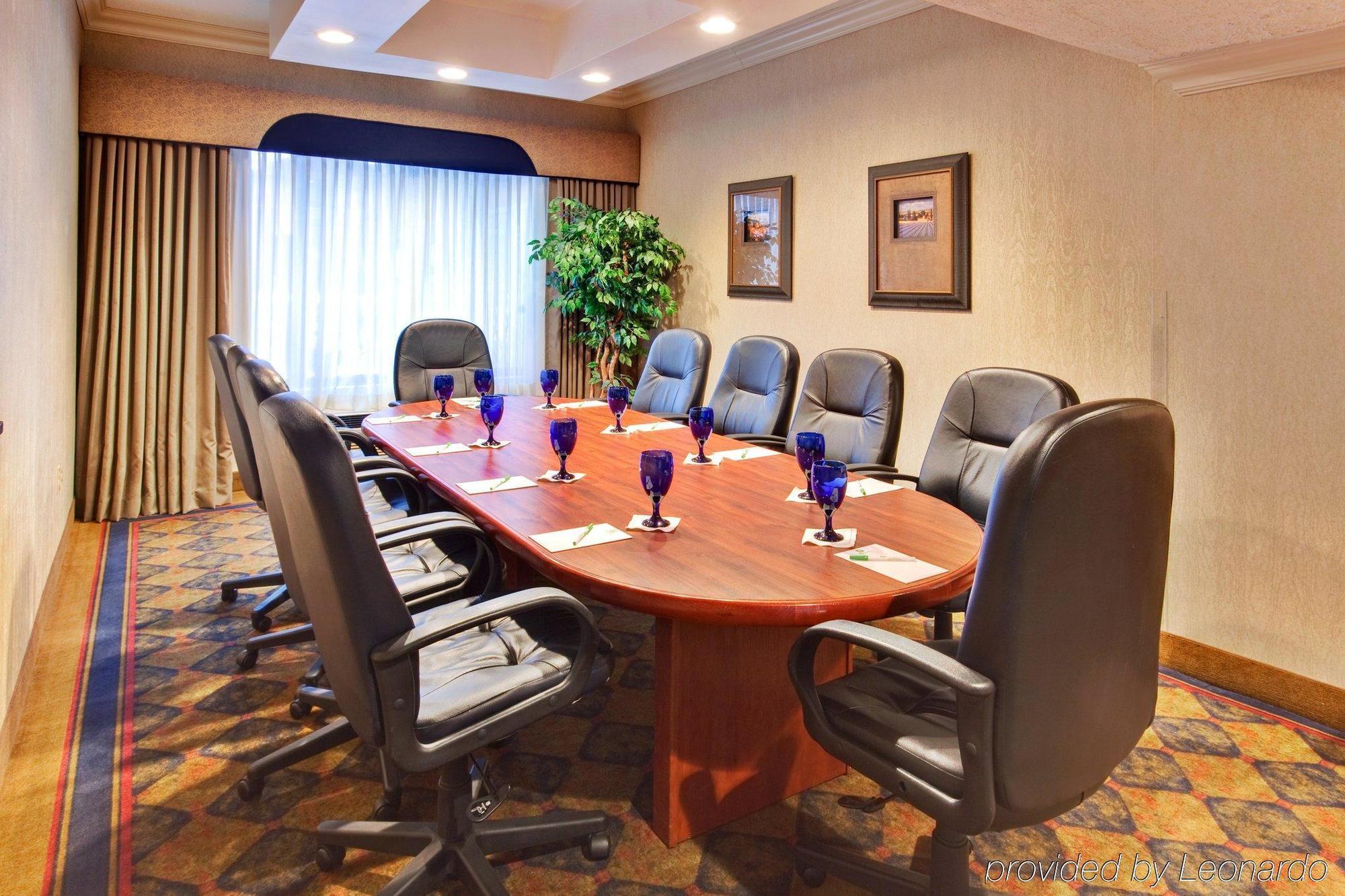 Holiday Inn Hotel & Suites Warren By Ihg Luaran gambar